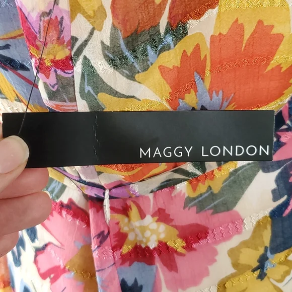 NWT Maggy London Floral Printed Halter Maxi Dress w/ Waist Tie, Size 8 - Picture 14 of 17